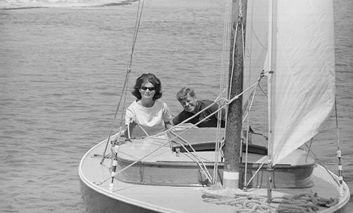 JFK sailing Victura with Jackie